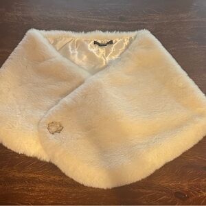 Christian Lacroix Paris Plush Faux Fur Stole Ivory Classy Luxe Bridal Red Carpet